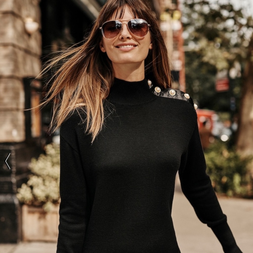 Long Sleeve Faux Pearl Button Tunic
